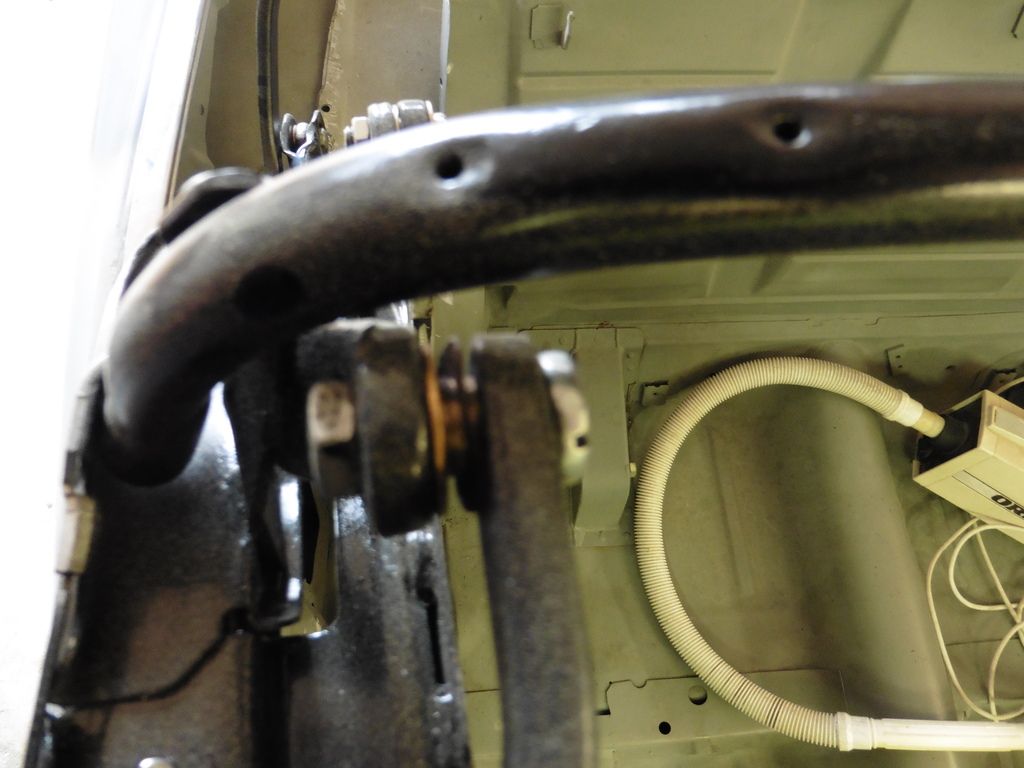 Correct order for the boltwasherbearings in the convertible top (1